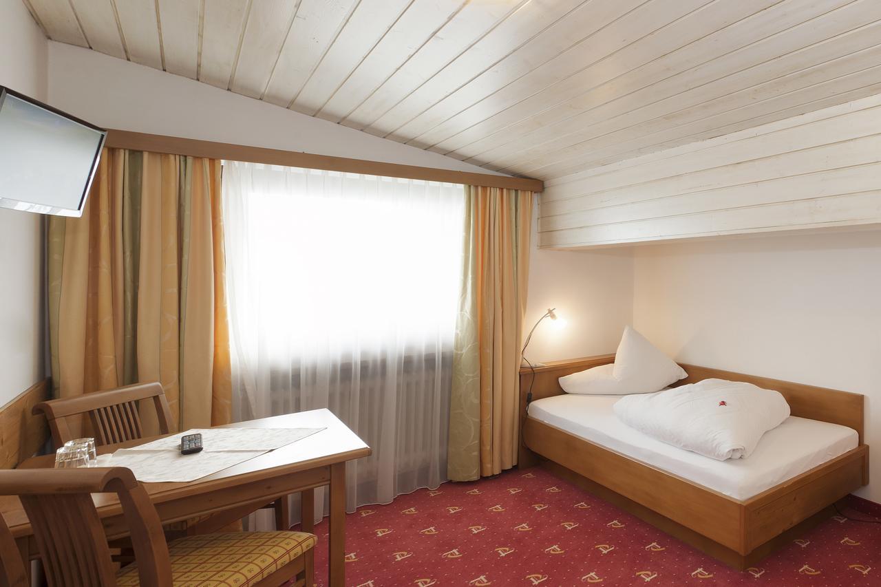 Ferienhotel Tyrol Soell Am Wilden Kaiser Habitación foto